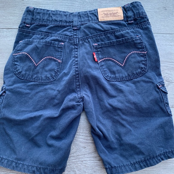 ⚡️Bundle 3 for $20 Levi’s girl shorts 4t - Picture 2 of 5